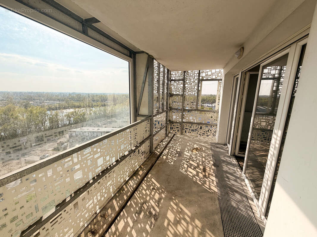 Appartement à VILLENAVE-D'ORNON