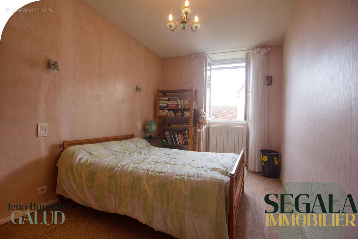 Maison à SAINTE-GEMME