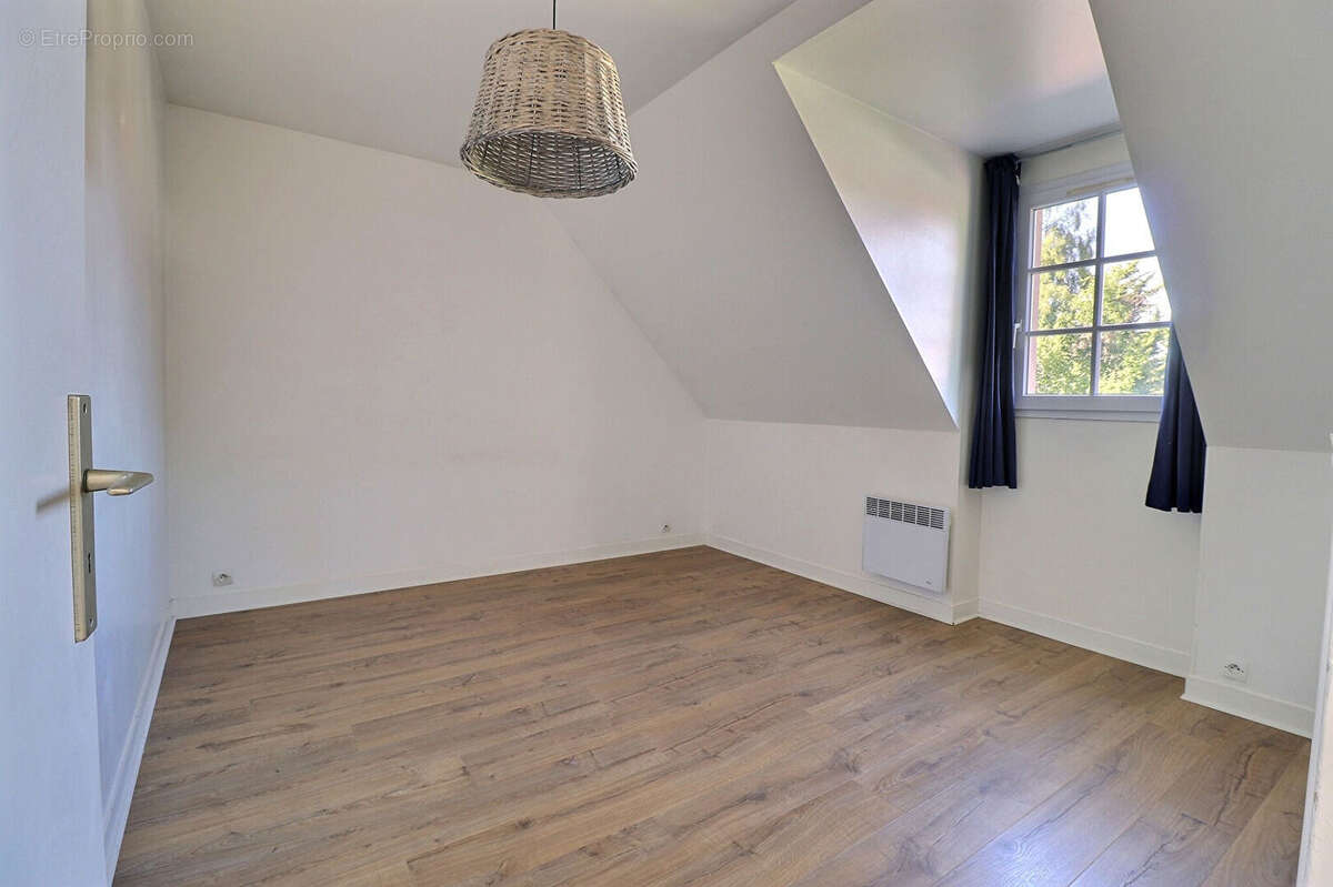 Maison à MAREIL-MARLY