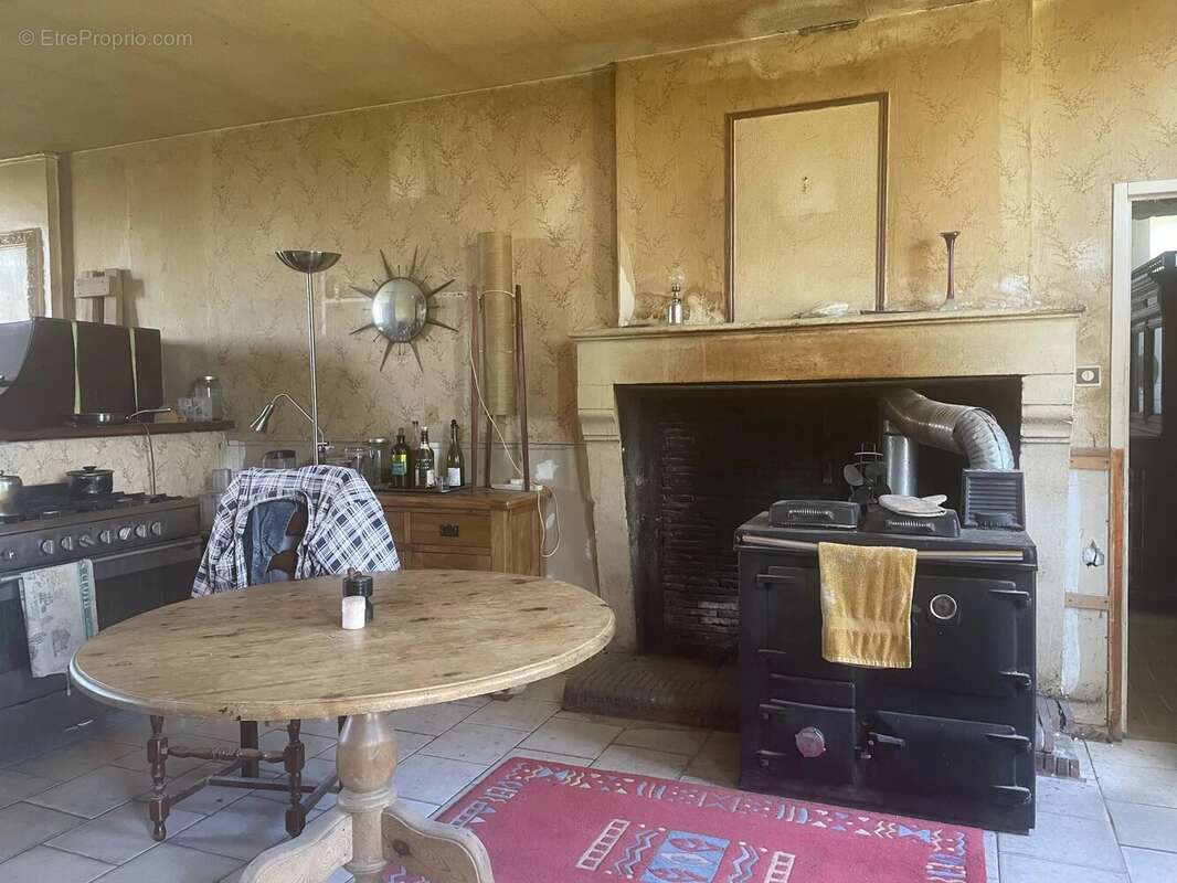 Maison à SAINT-MARTIAL-SUR-NE