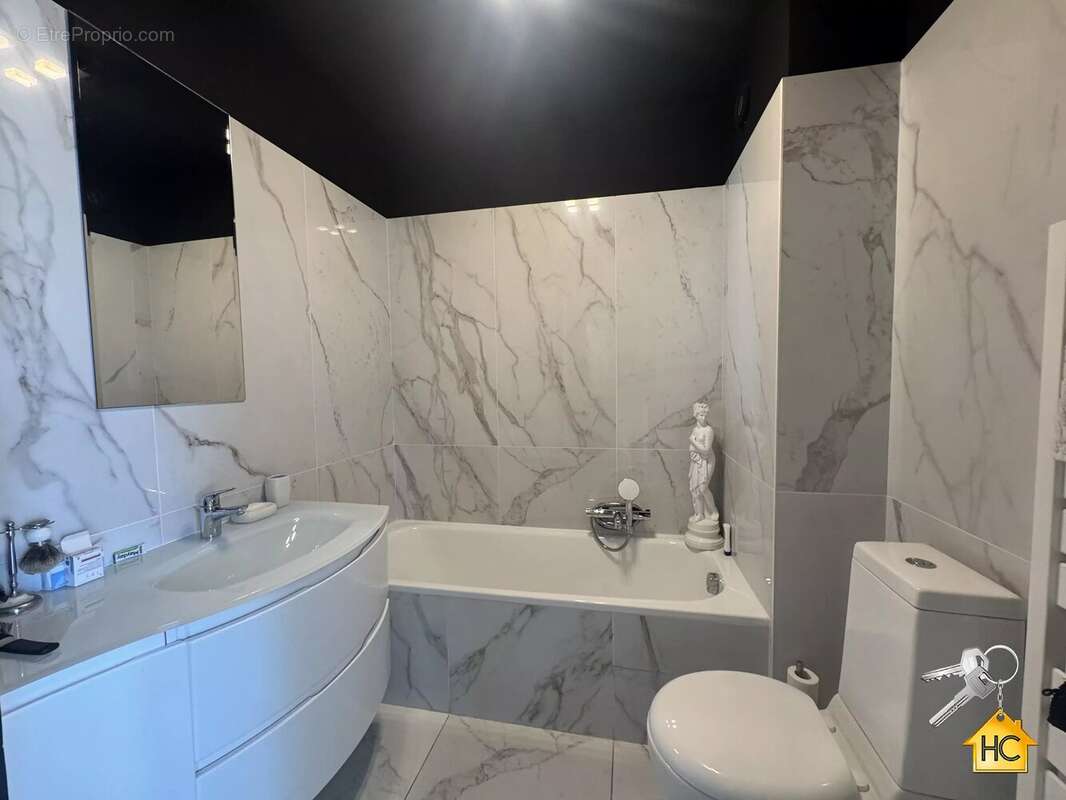 Appartement à MANDELIEU-LA-NAPOULE