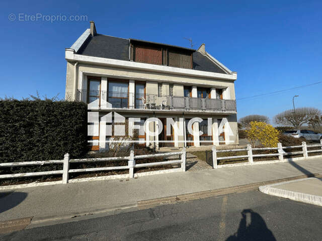 Appartement à LEVES