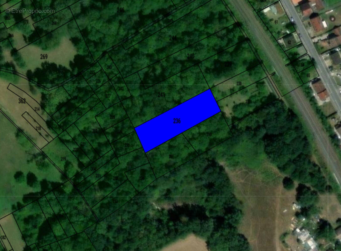 Terrain boisé de 1 790 m² - Clermont 1 - Terrain à CLERMONT