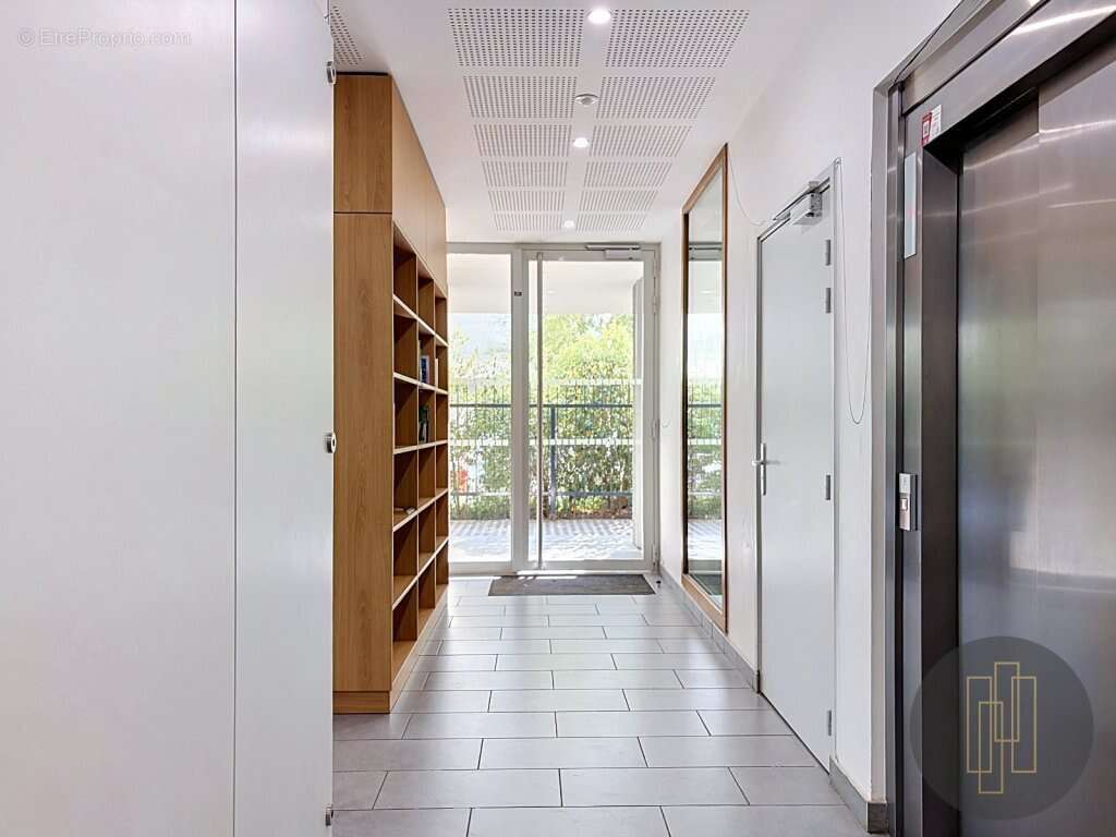 EXCLUSIVITE : VILLEURBANNE  T3 moderne (résidence de 2021) avec grand balcon, garage en sus - photo 9