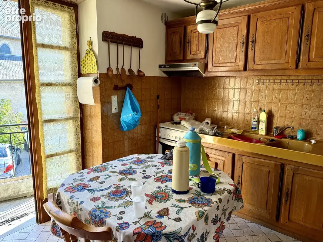 Maison de bourg en pierre avec terrain et dépendances - photo 12