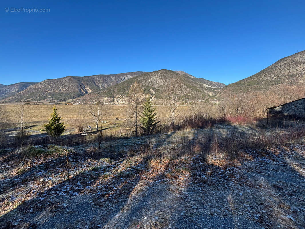 Terrain à ROCHEBRUNE