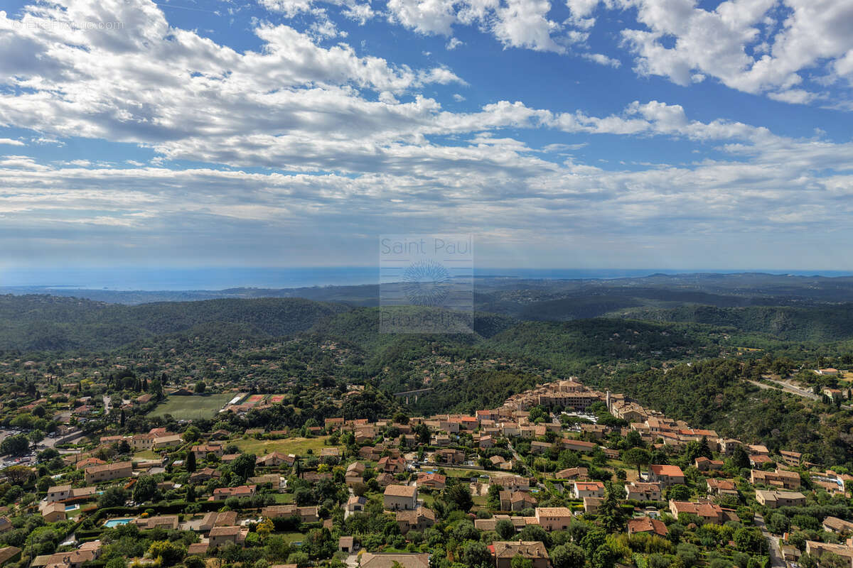 Maison à TOURRETTES-SUR-LOUP