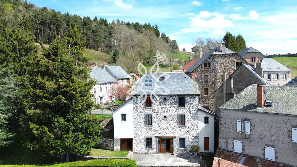 Maison à PEYRUSSE