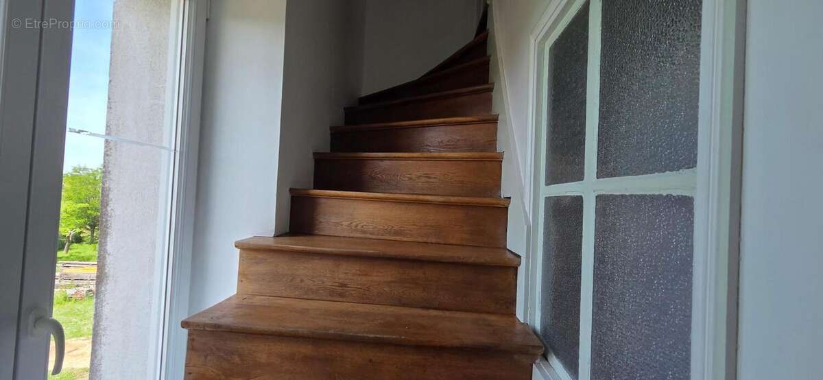 Maison 133 m² à Leigne-Les-Bois  - photo 8