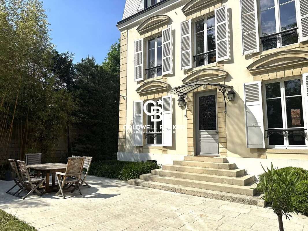 Maison à LE VESINET