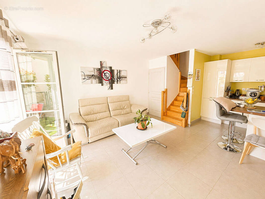 Appartement à SAINT-LEU-D'ESSERENT