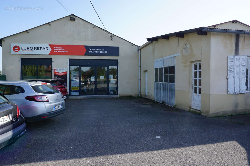 Commerce à LE BOUCHAUD