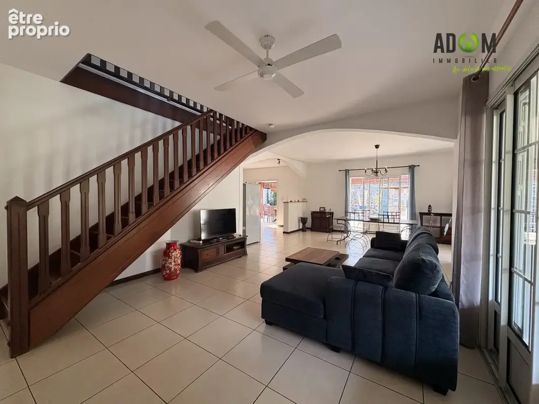 Maison 7 pièces 210 m² à vendre à Saint-Pierre (97410) - photo 4