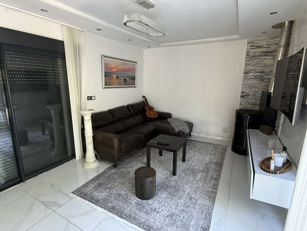 Maison à SAINT-GENCE