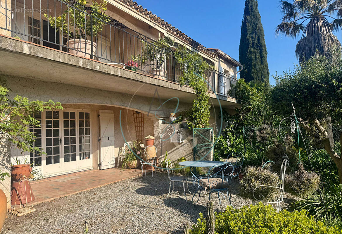 Maison à GRIMAUD