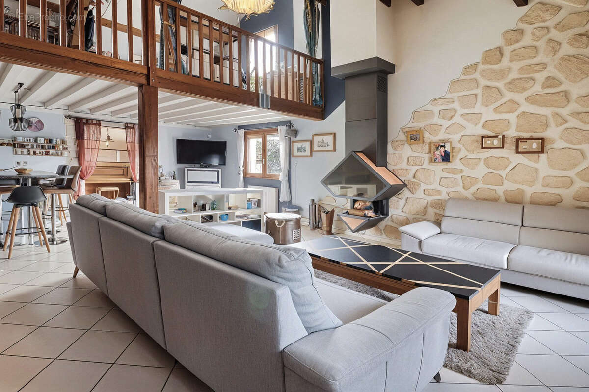 Maison à MIONS