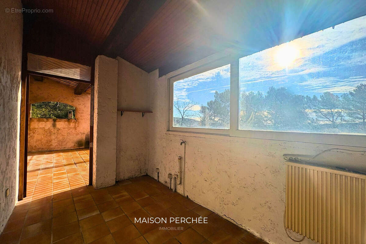 Maison à FIGANIERES