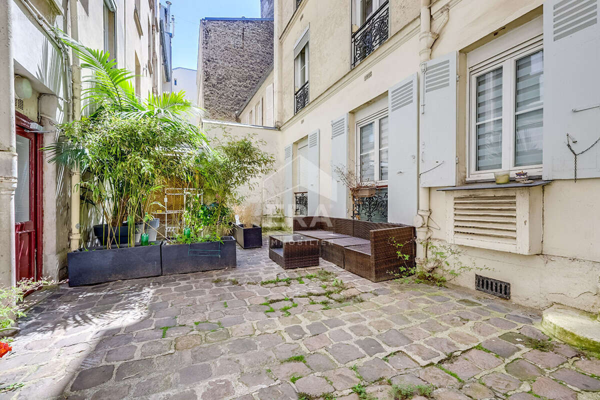 Appartement à PARIS-17E