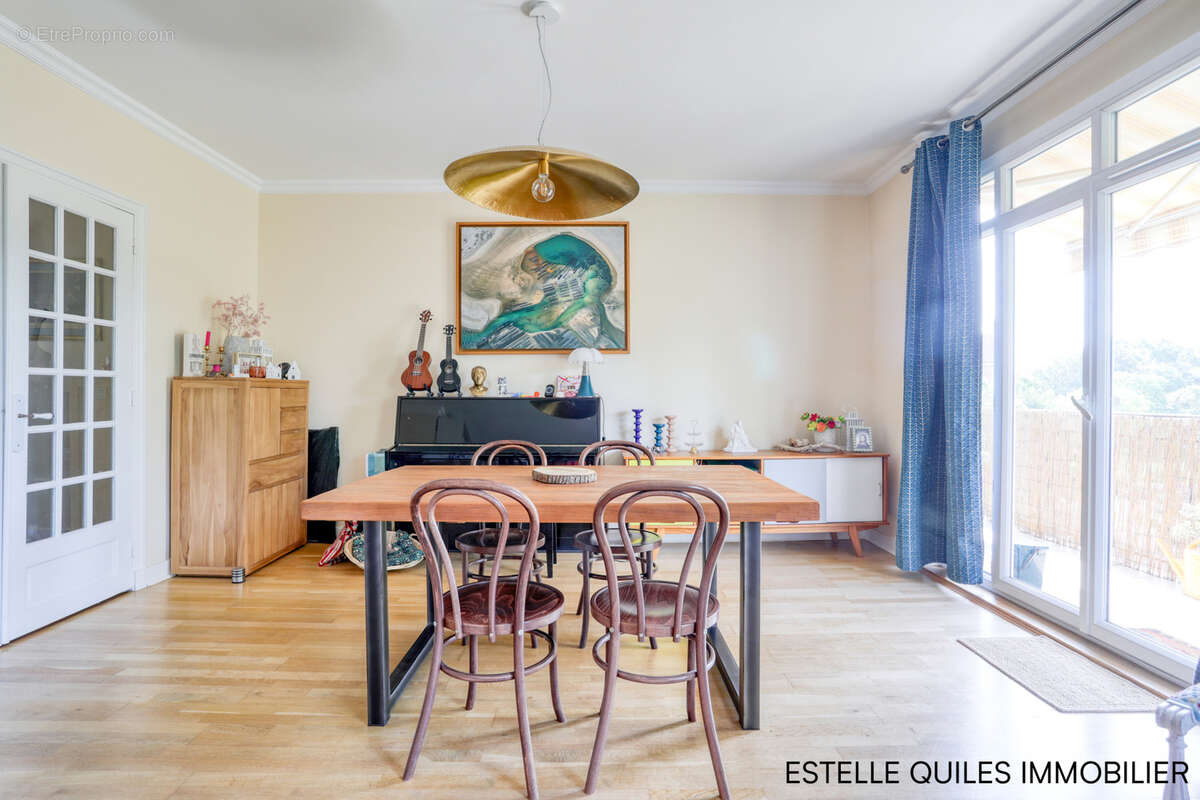 Appartement à VERSAILLES