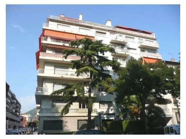 3 pieces-terrasse-balcon-riquier - photo 6