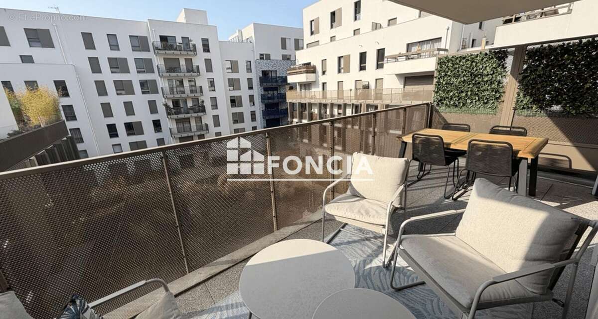 Appartement à AUBERVILLIERS
