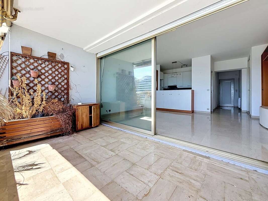 Appartement à VILLENEUVE-LOUBET