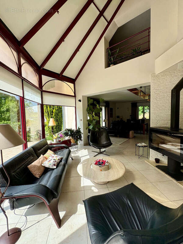 Maison à NAZELLES-NEGRON
