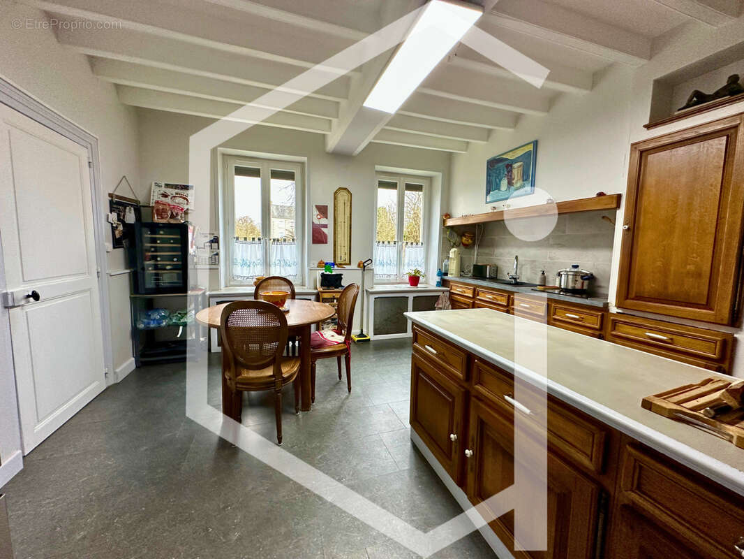 Maison à COSNE-COURS-SUR-LOIRE