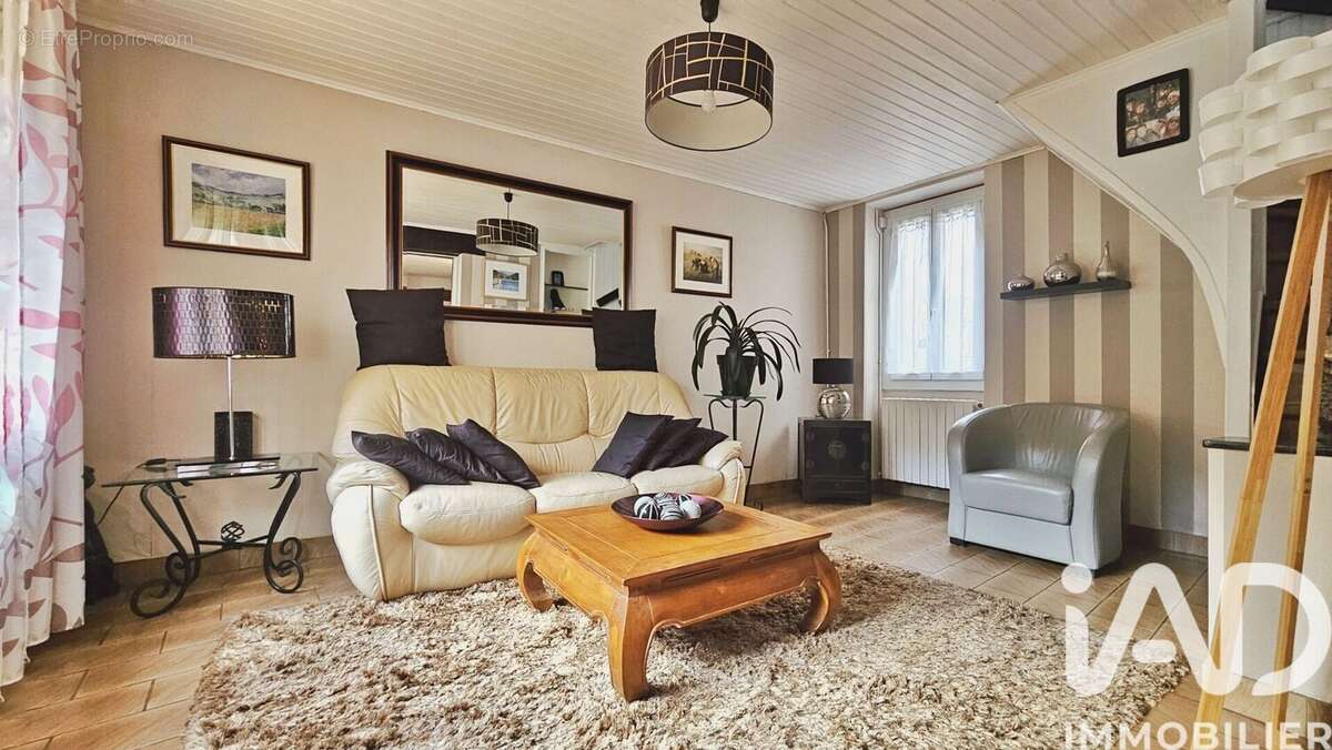 Photo 4 - Maison à MARINES