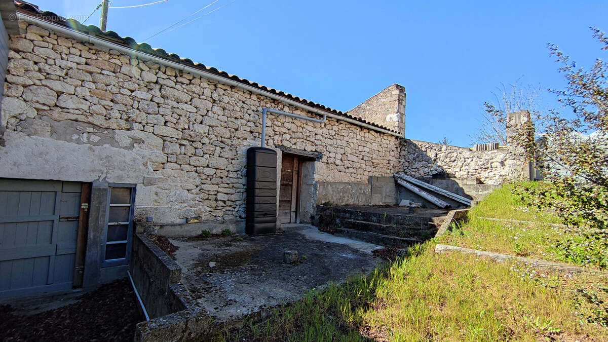 Maison à BAGAT-EN-QUERCY