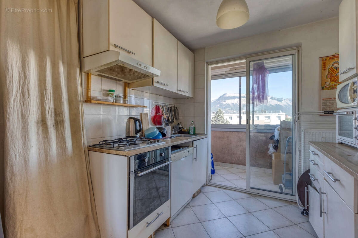 Appartement à SAINT-MARTIN-D&#039;HERES