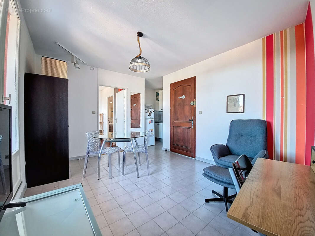Appartement à VALLAURIS