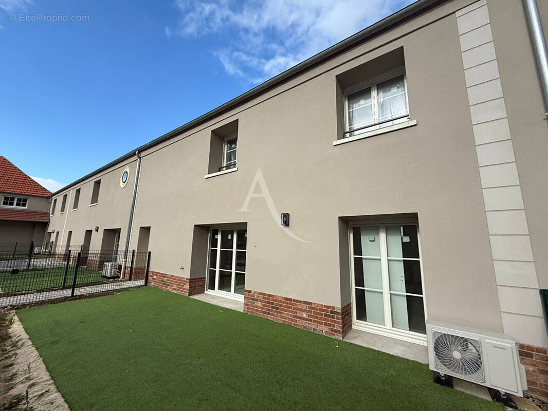 Maison à BUSSY-SAINT-GEORGES