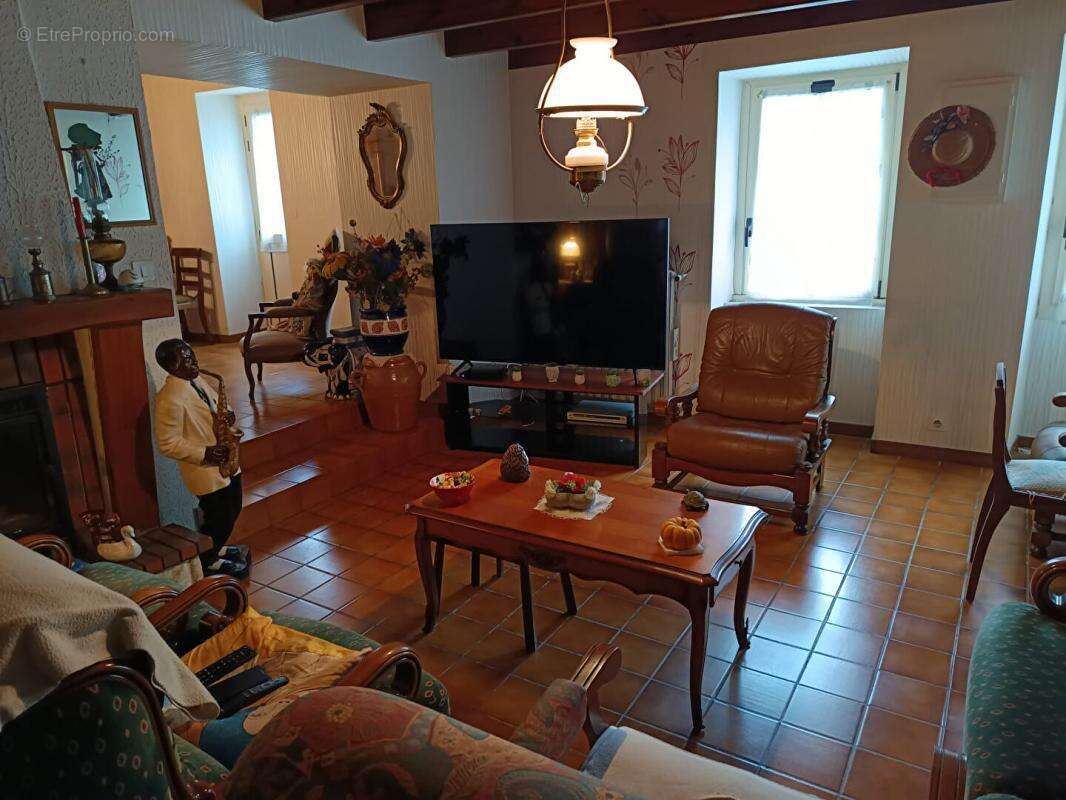 Maison à LA CAILLERE-SAINT-HILAIRE