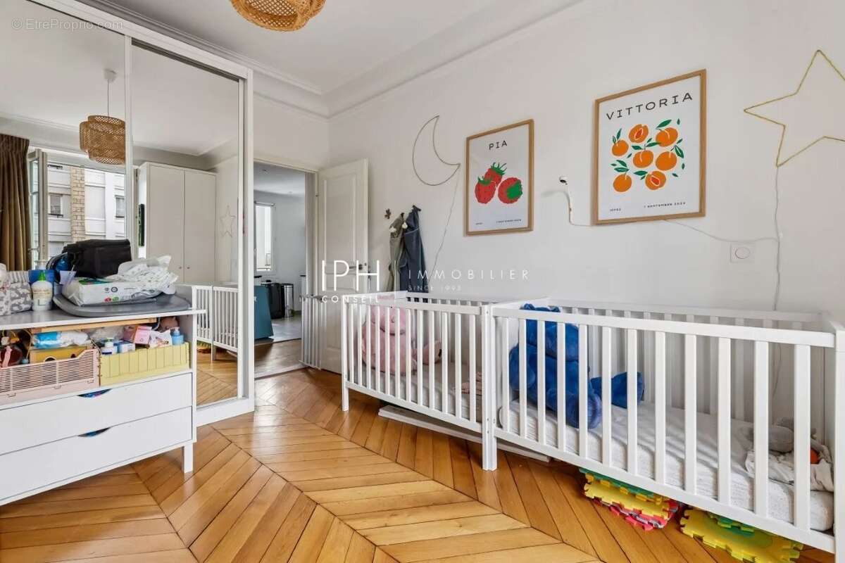 Appartement à LEVALLOIS-PERRET