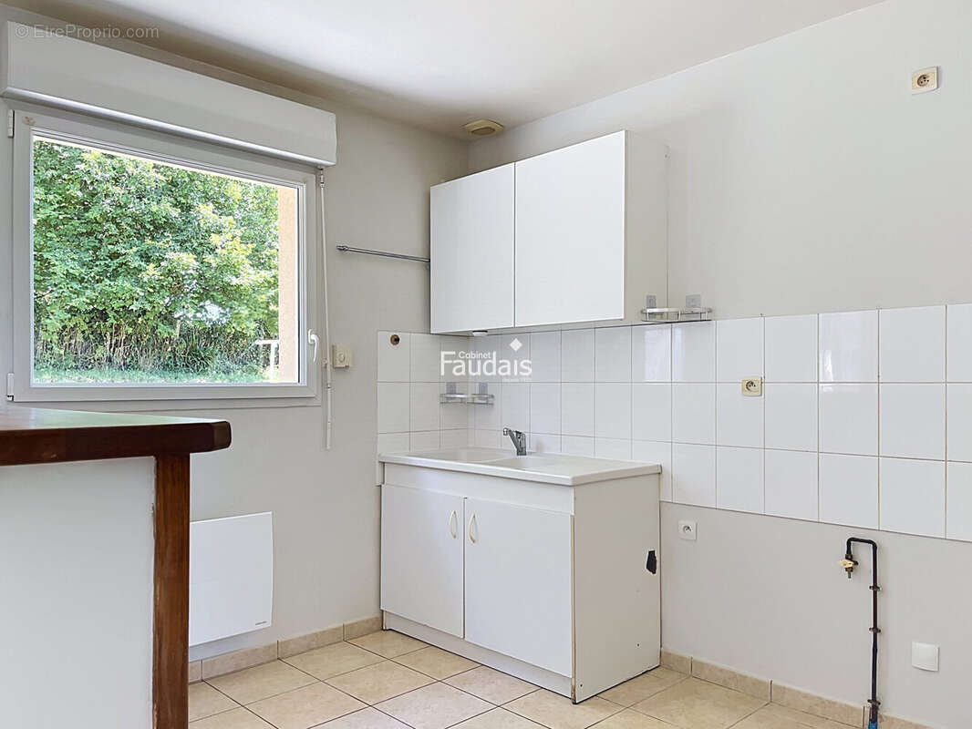 Maison 89 m² à Roncey  - photo 3