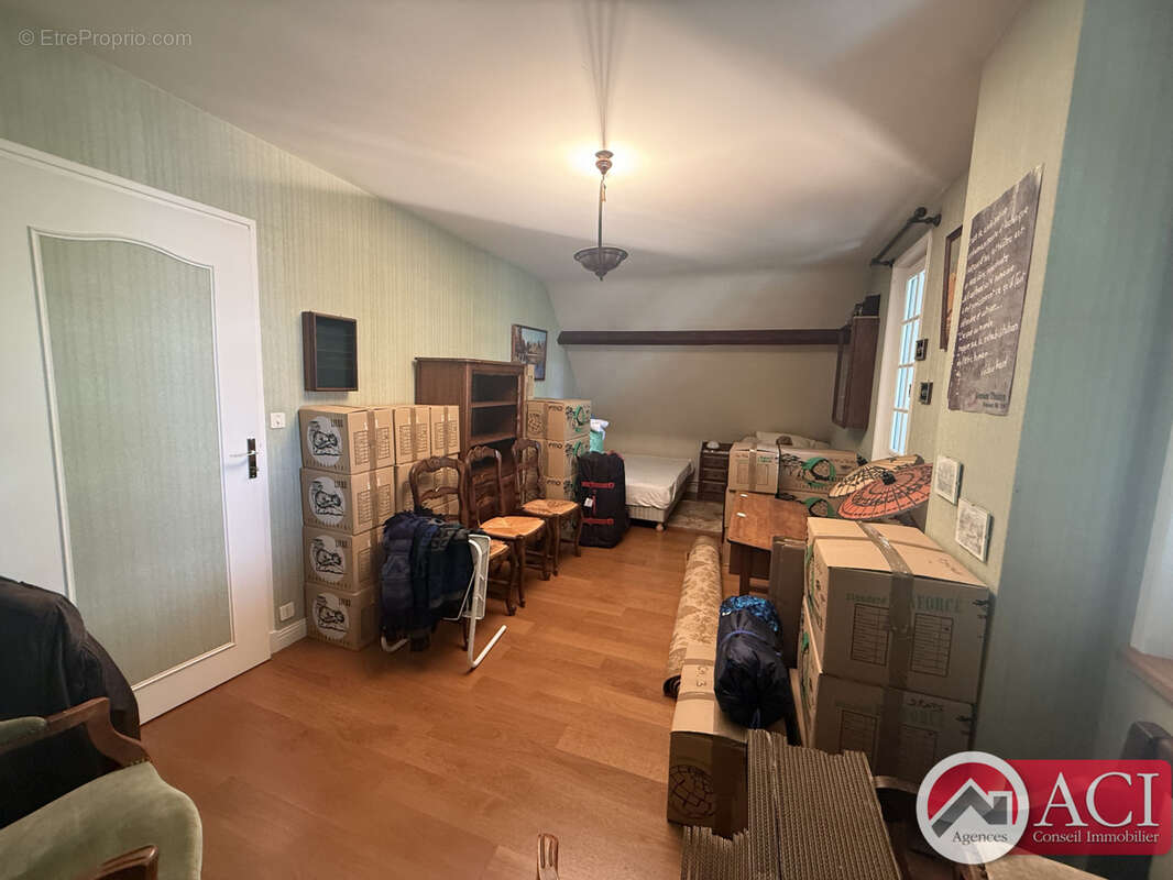 Maison à SAINTE-GENEVIEVE