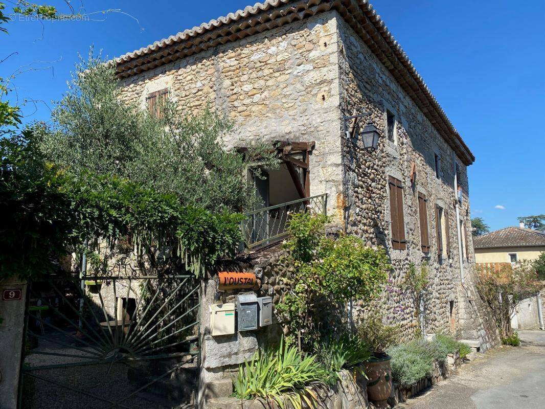 Appartement à BERRIAS-ET-CASTELJAU