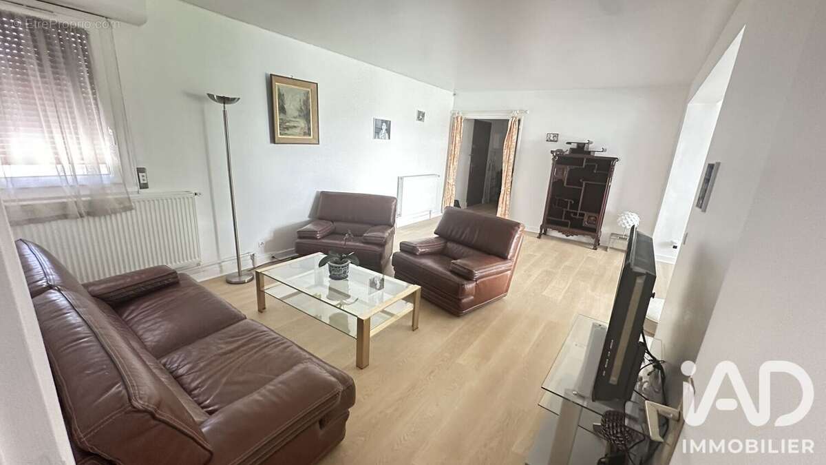 Photo 3