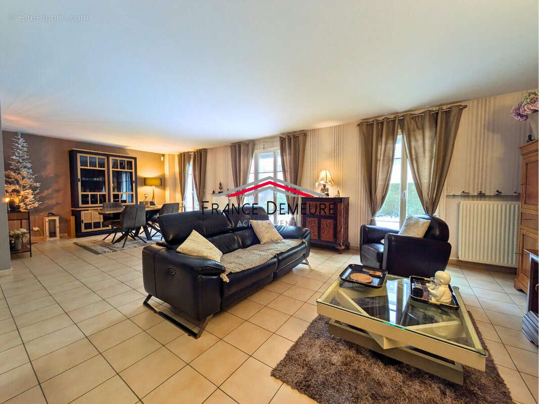 Maison à LE PLESSIS-BOUCHARD