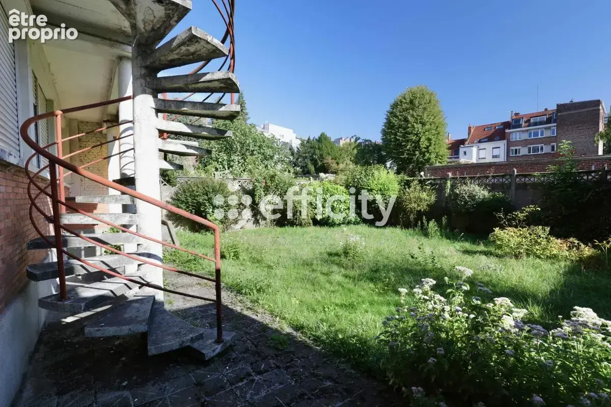 Maison 10 pièces 228 m² à vendre à La Madeleine (59110) - photo 11
