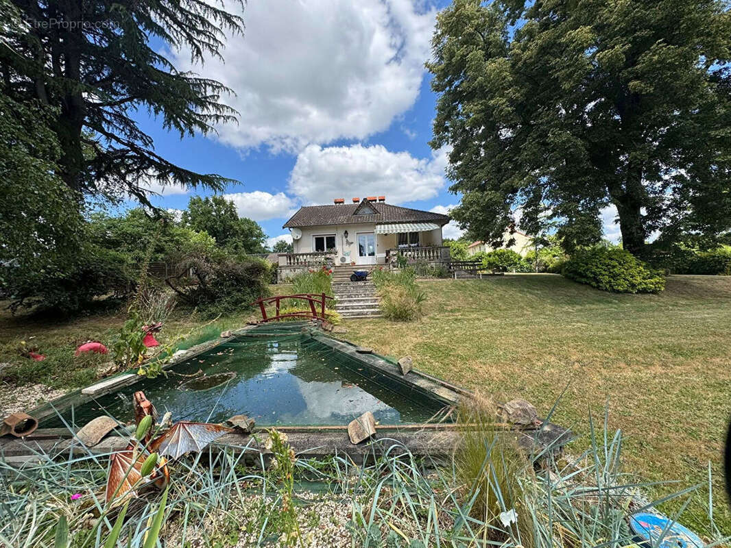 Maison à BUSSIERE-POITEVINE