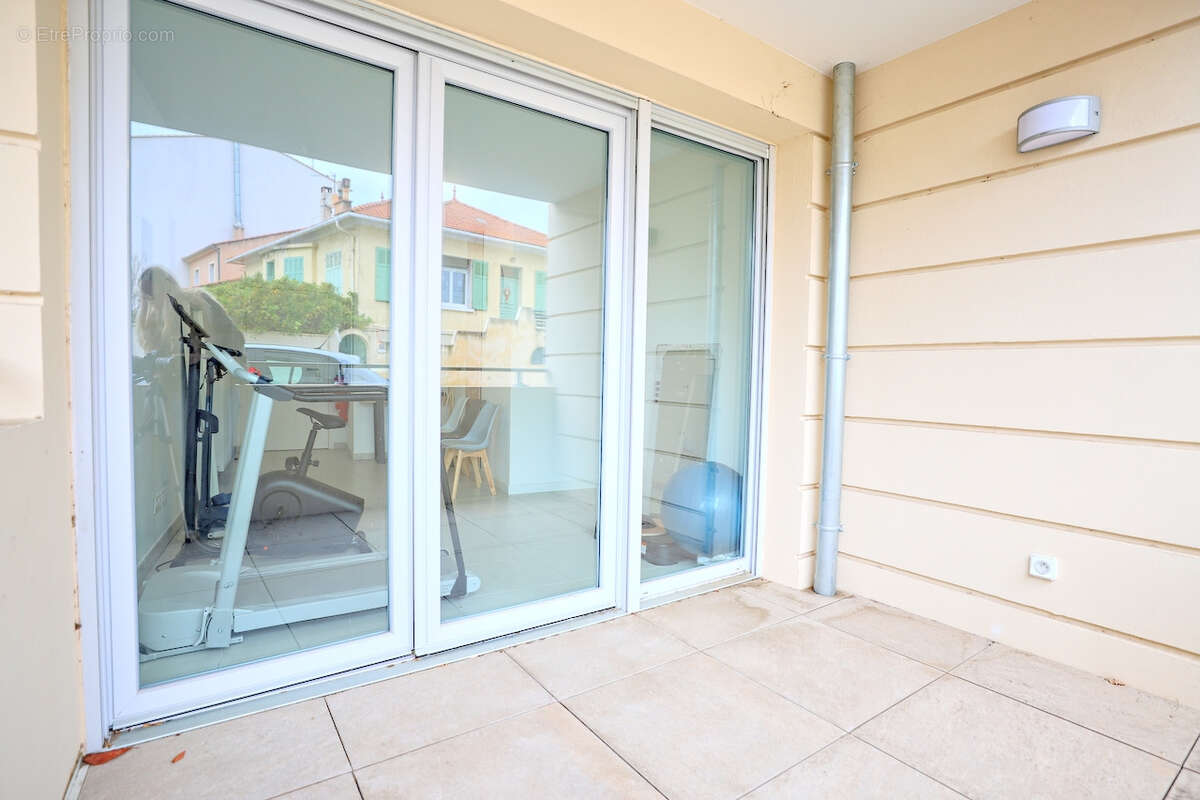 Appartement à LA LONDE-LES-MAURES
