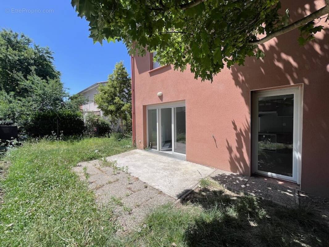 Maison à LA SALVETAT-SAINT-GILLES