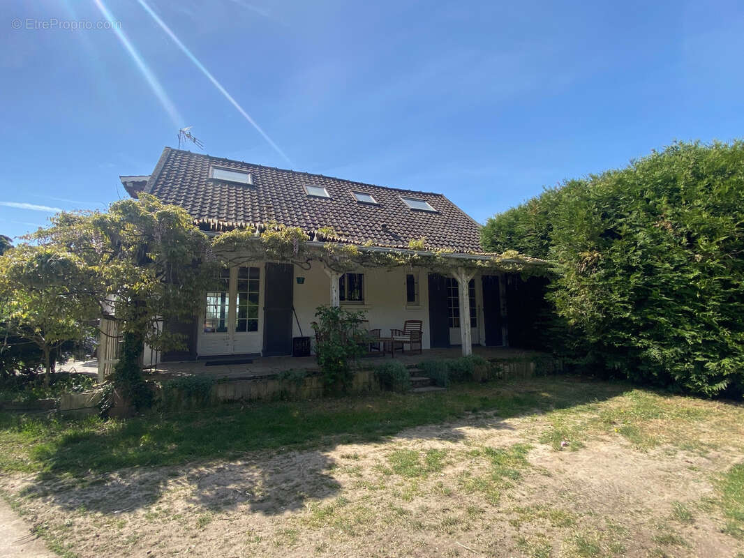 Maison à MEZIERES-EN-DROUAIS