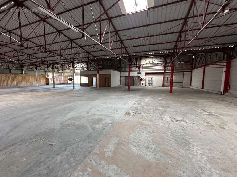 Commerce à VITRY-EN-CHAROLLAIS