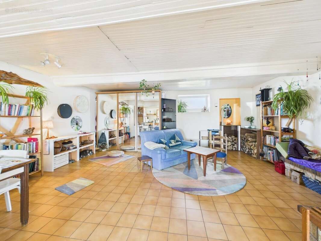 Maison à LA ROCHE-EN-BRENIL