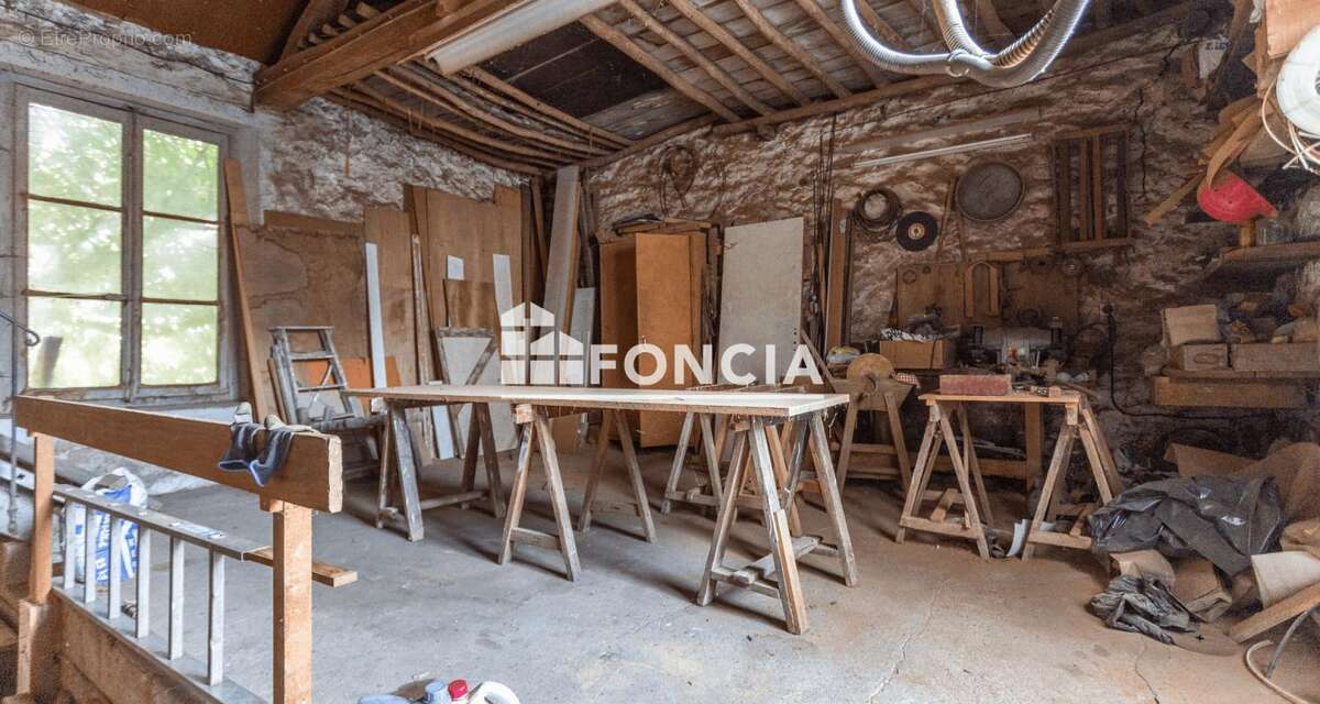 Maison t4 grigny village avec grange sur terrain de 837 m2 - photo 9