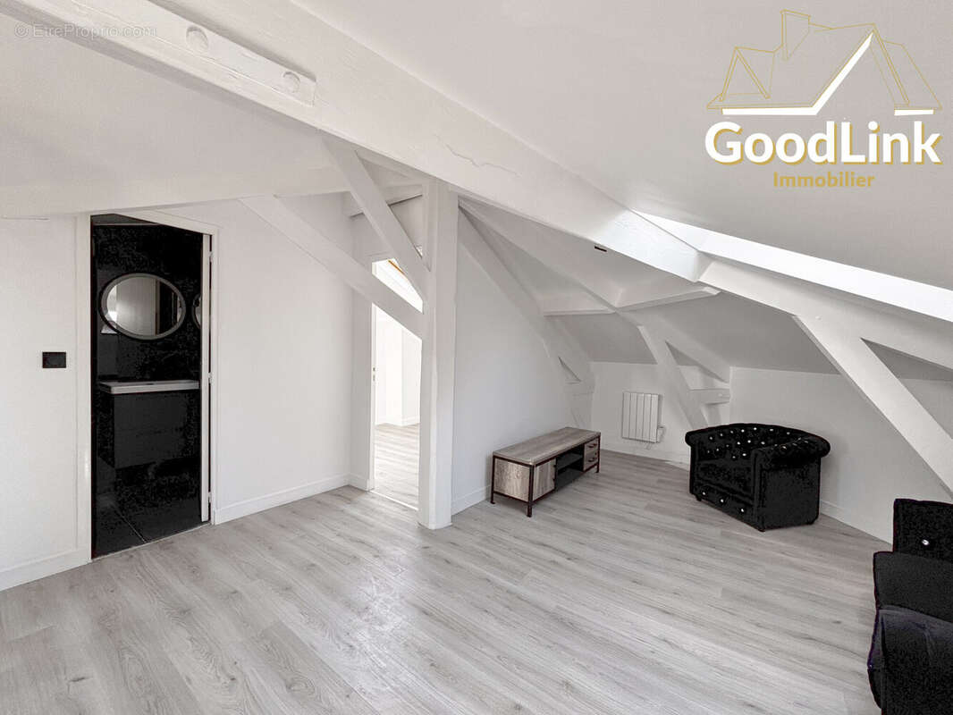 Appartement à AUBERVILLIERS