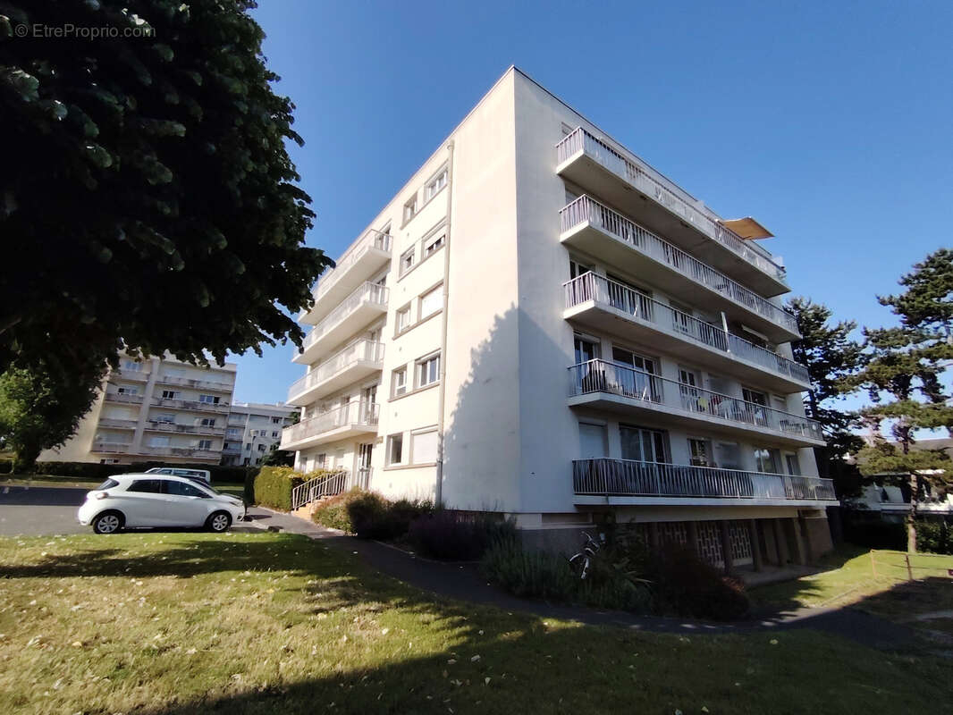 Appartement à HEROUVILLE-SAINT-CLAIR